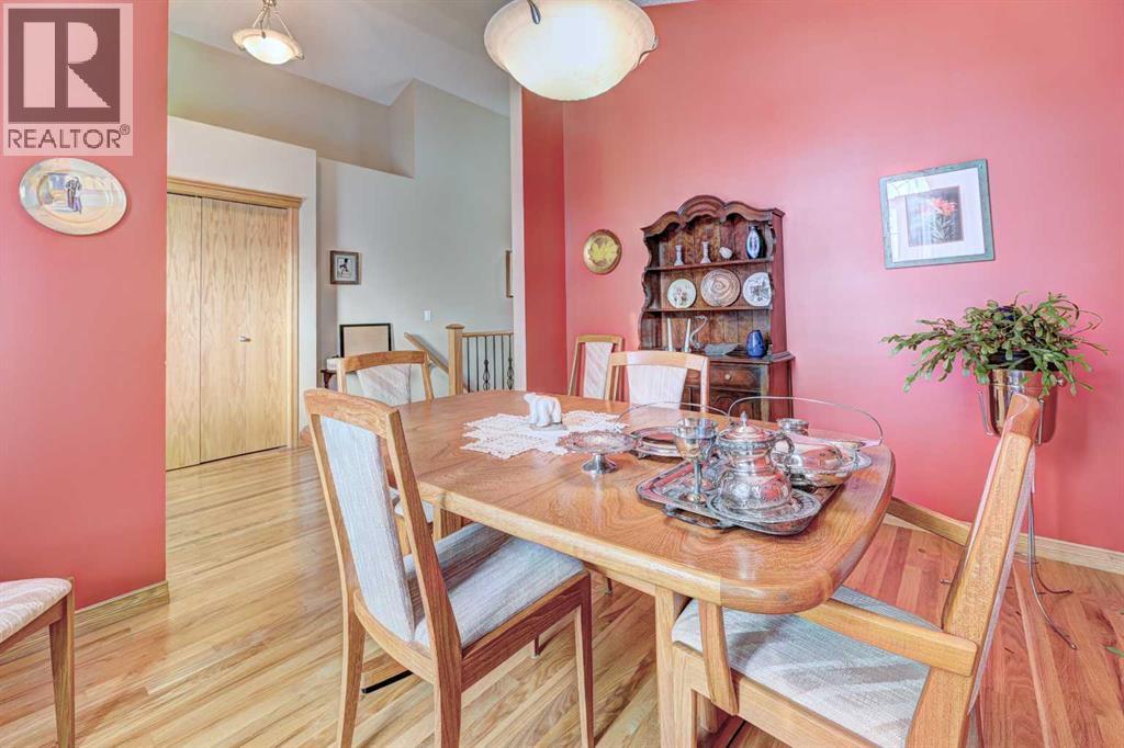 73 Cresthaven View Sw, Calgary, Alberta  T3B 5Y2 - Photo 12 - A2273475