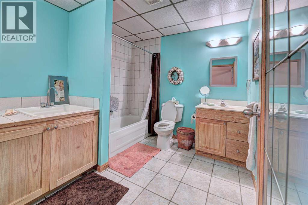 73 Cresthaven View Sw, Calgary, Alberta  T3B 5Y2 - Photo 42 - A2273475