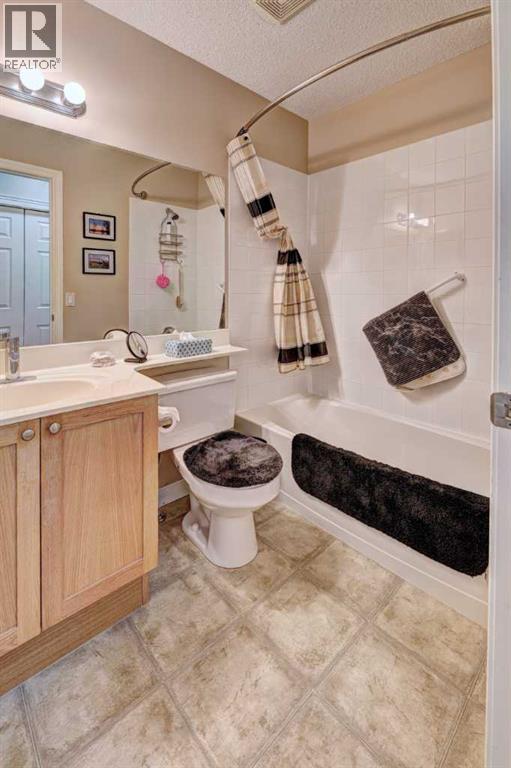 73 Cresthaven View Sw, Calgary, Alberta  T3B 5Y2 - Photo 30 - A2273475