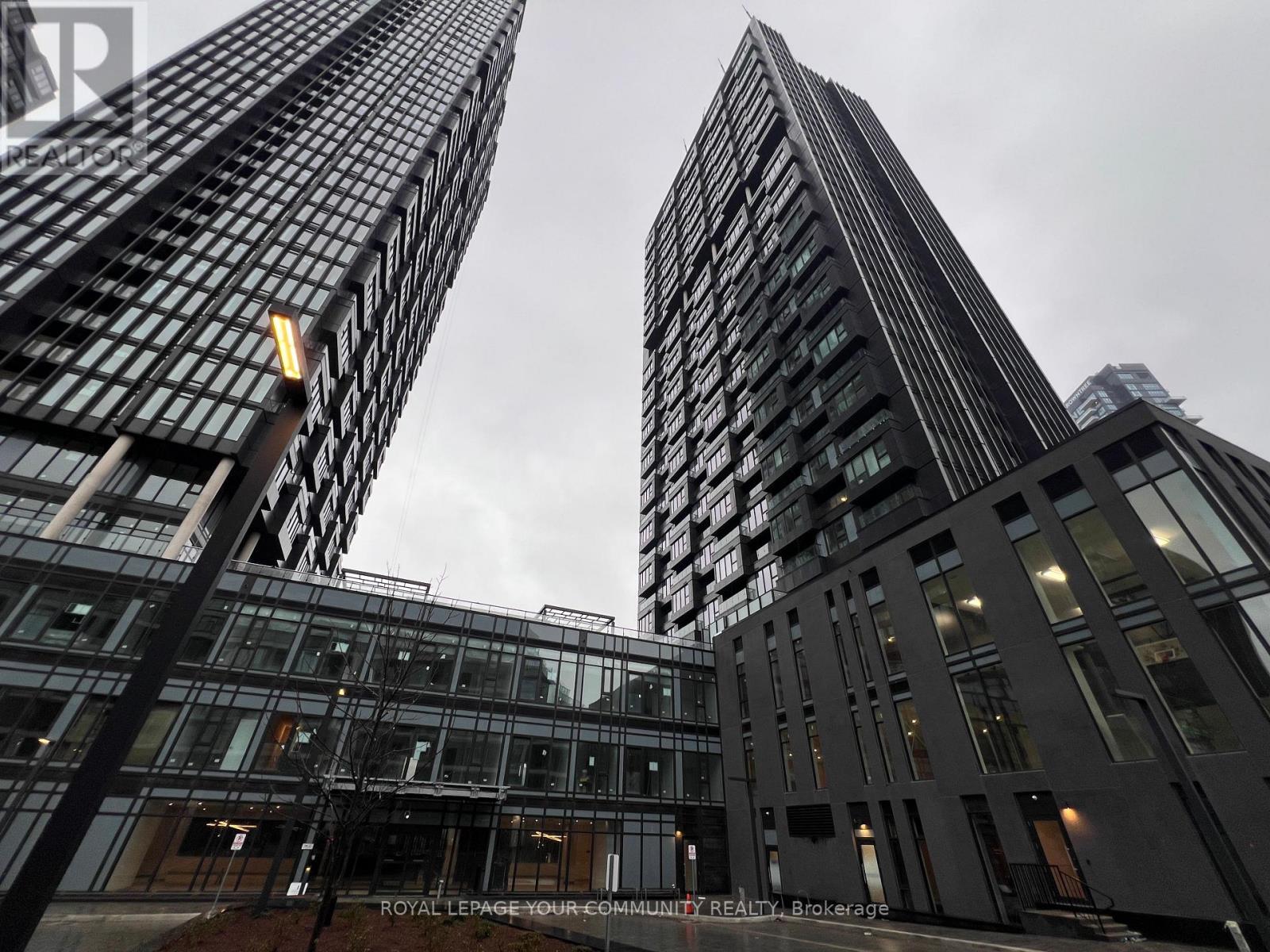 2020 - 1 QUARRINGTON LANE, Toronto, Ontario