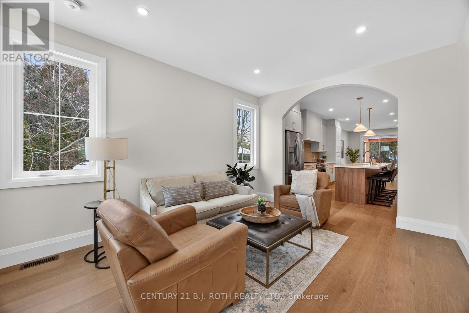 75 Vancouver Street, Barrie, Ontario  L4M 4M2 - Photo 6 - S12406711