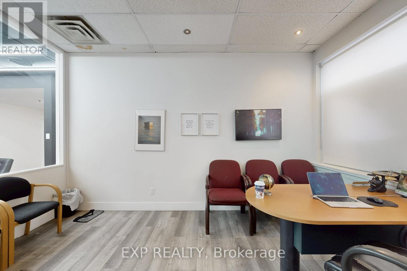 32 Stoffel Drive, Toronto, Ontario  M9W 1A8 - Photo 20 - W12641626