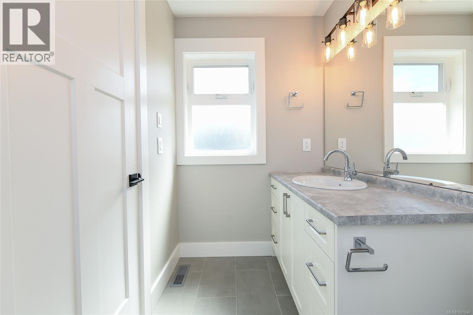 B 2315 Mcdonald Rd, Comox, British Columbia  V9M 0C8 - Photo 16 - 1021847