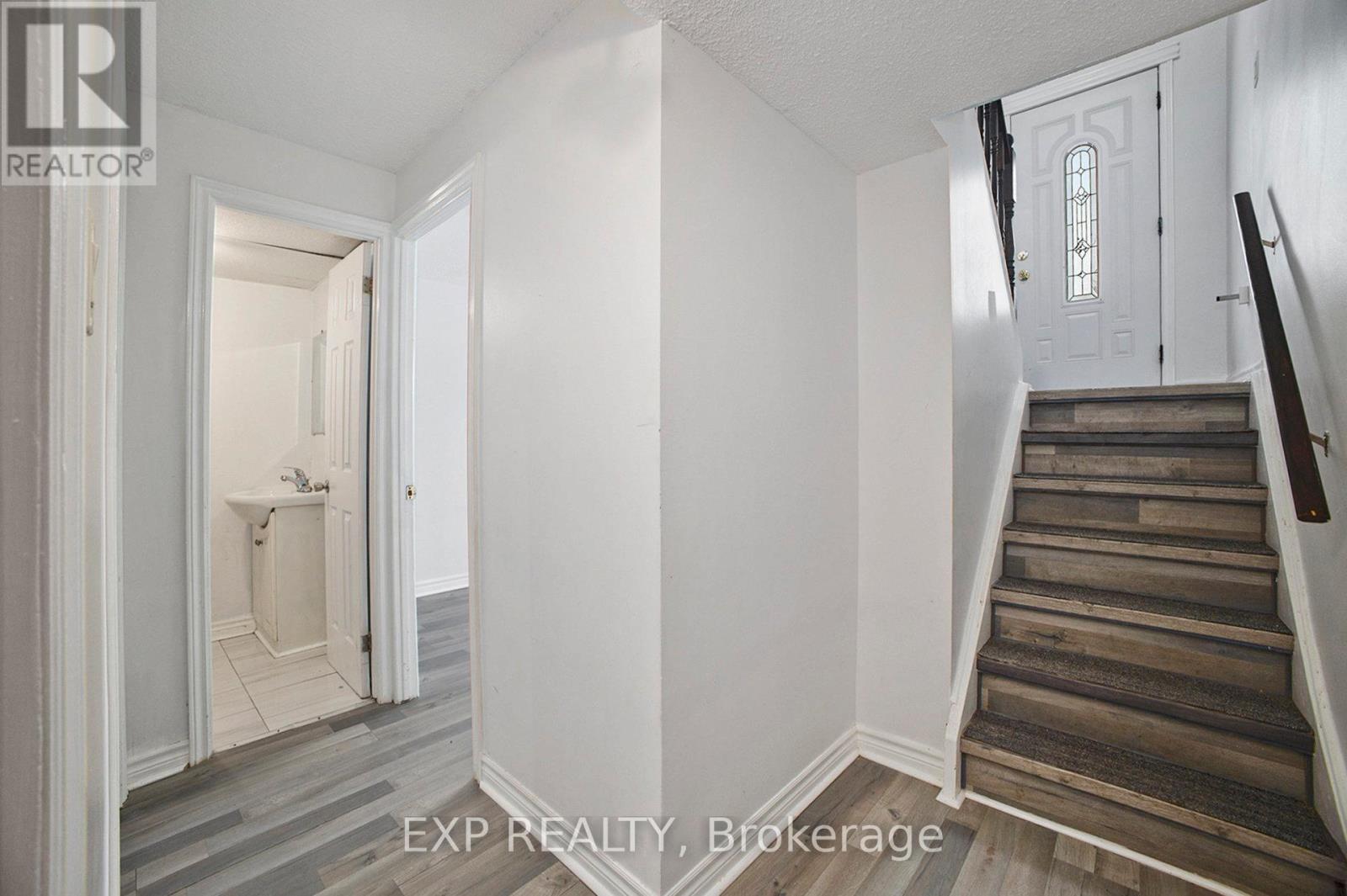 159 Castlefrank Road, Ottawa, Ontario  K2L 1T3 - Photo 11 - X12643752