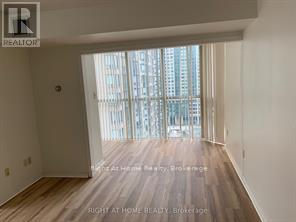 1210 - 285 Enfield Place, Mississauga, Ontario  L5B 3Y6 - Photo 10 - W12643712
