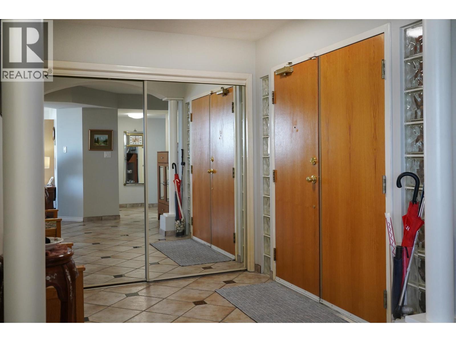 2003 121 Tenth Street, New Westminster, British Columbia  V3M 3X7 - Photo 19 - R3074563