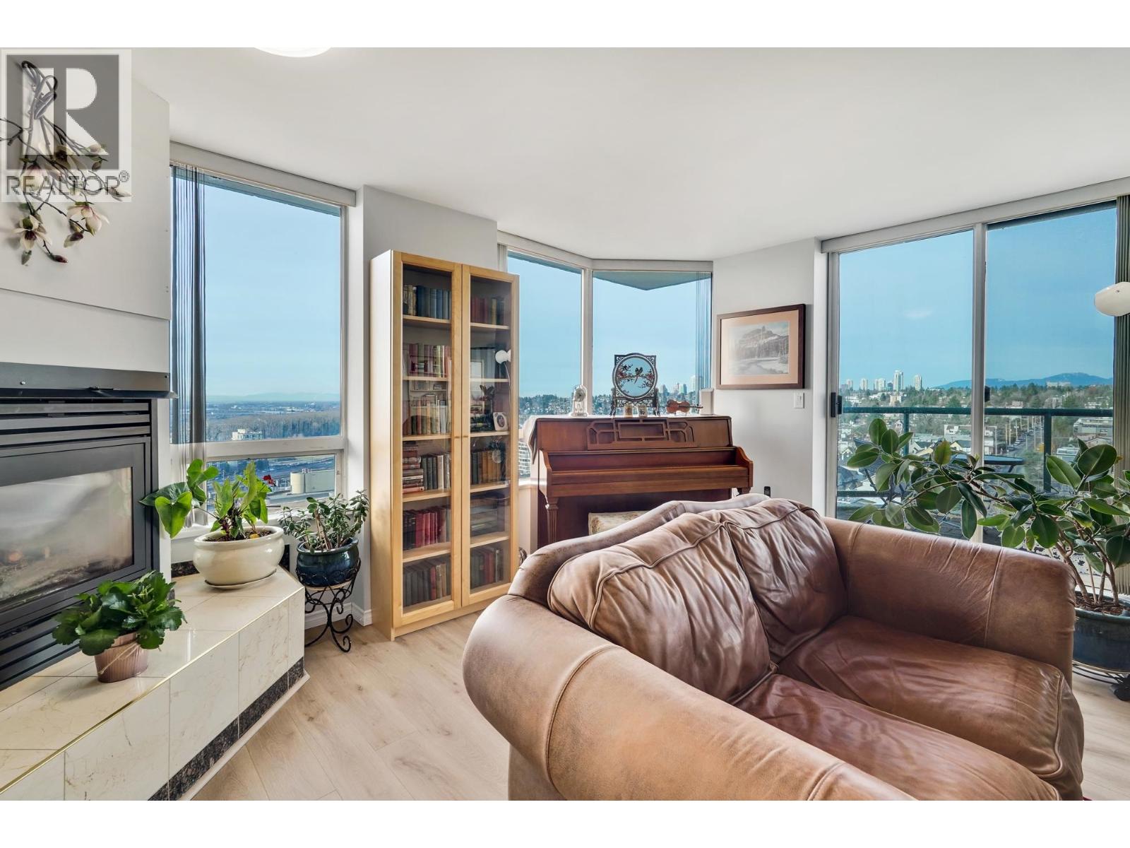 2003 121 Tenth Street, New Westminster, British Columbia  V3M 3X7 - Photo 8 - R3074563