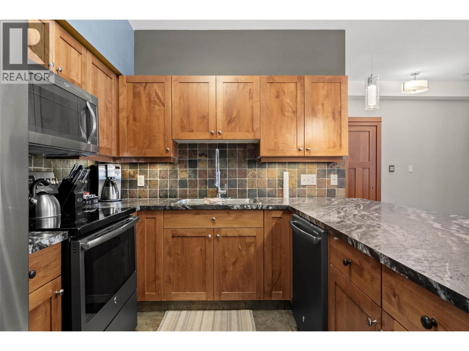 5015 Valley Drive Unit# 58, Sun Peaks, British Columbia  V0E 5N0 - Photo 11 - 10371360