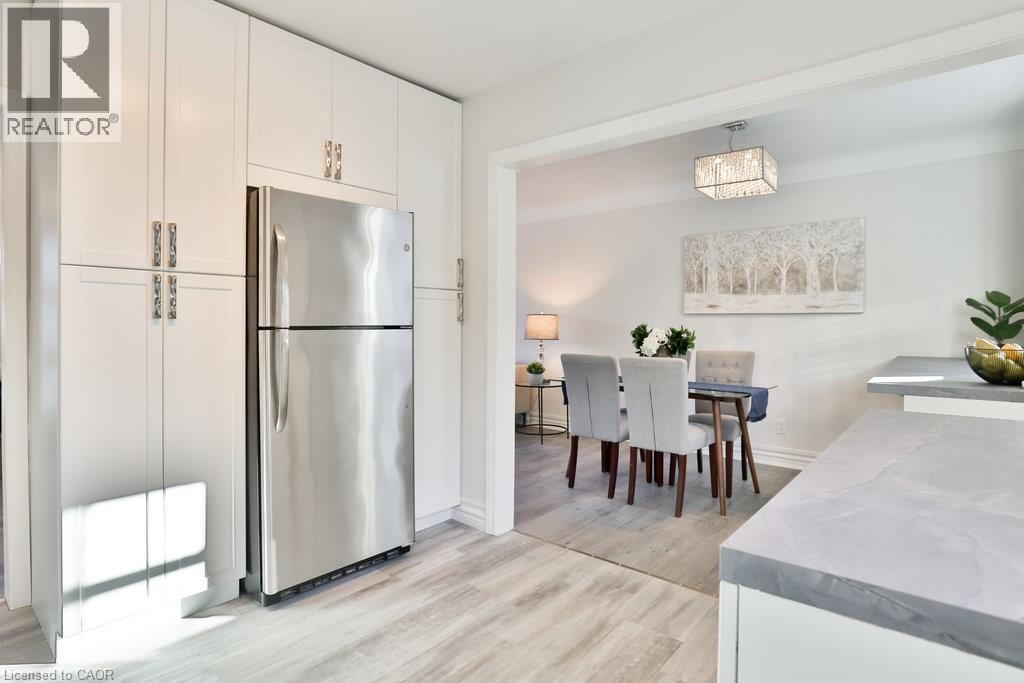 260 Foxbar Road, Burlington, Ontario  L7L 3A3 - Photo 12 - 40793910