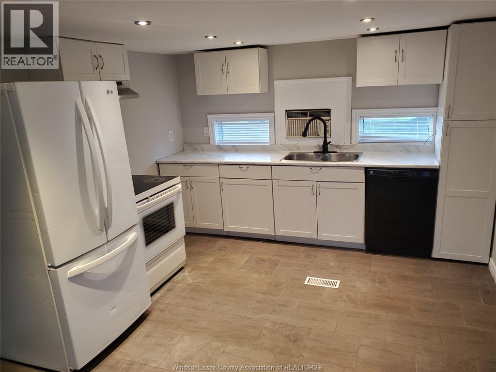 50 REGINA, lakeshore, Ontario