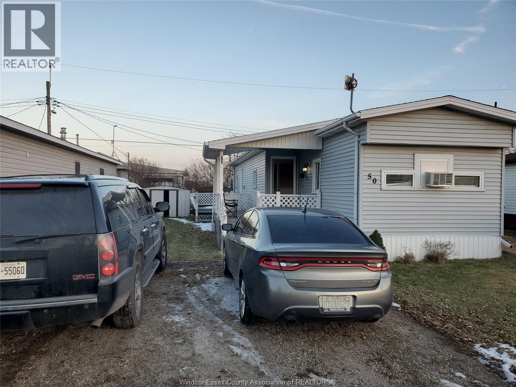 50 Regina, Lakeshore, Ontario  N8N 2P5 - Photo 3 - 25031911