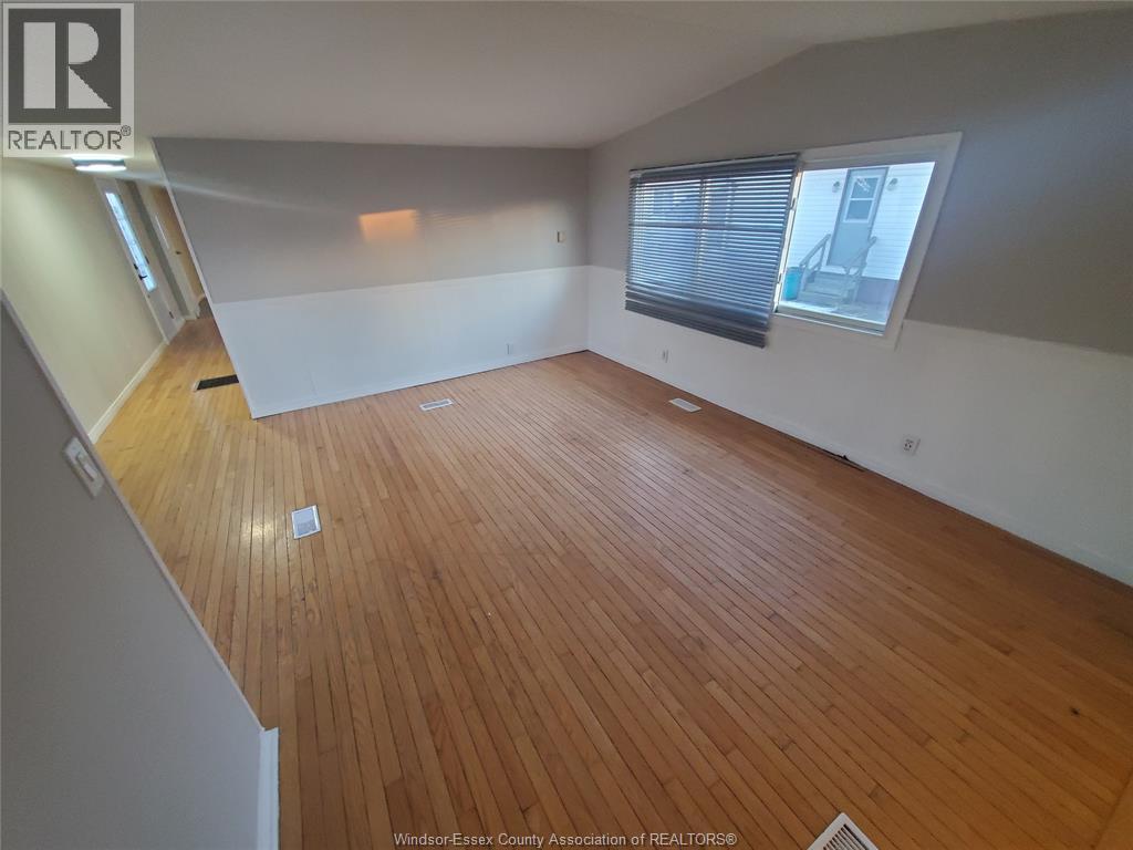 50 Regina, Lakeshore, Ontario  N8N 2P5 - Photo 11 - 25031911