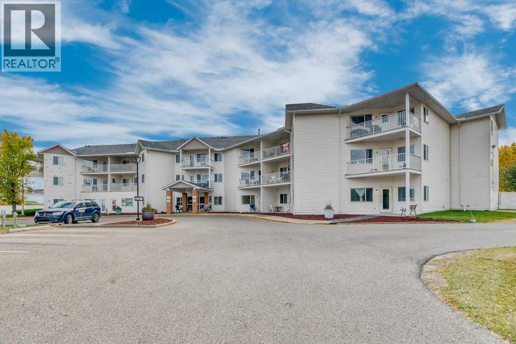 102, 3 Parklane Way, Strathmore, Alberta