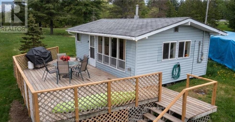 9 Martha Drive, Mckellar, Ontario  P0G 1C0 - Photo 4 - X12643704