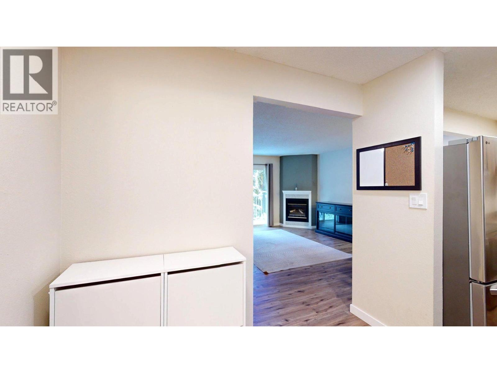 1802 Alpine Drive Unit# 302b, Elkford, British Columbia  V0B 1H0 - Photo 2 - 10371369