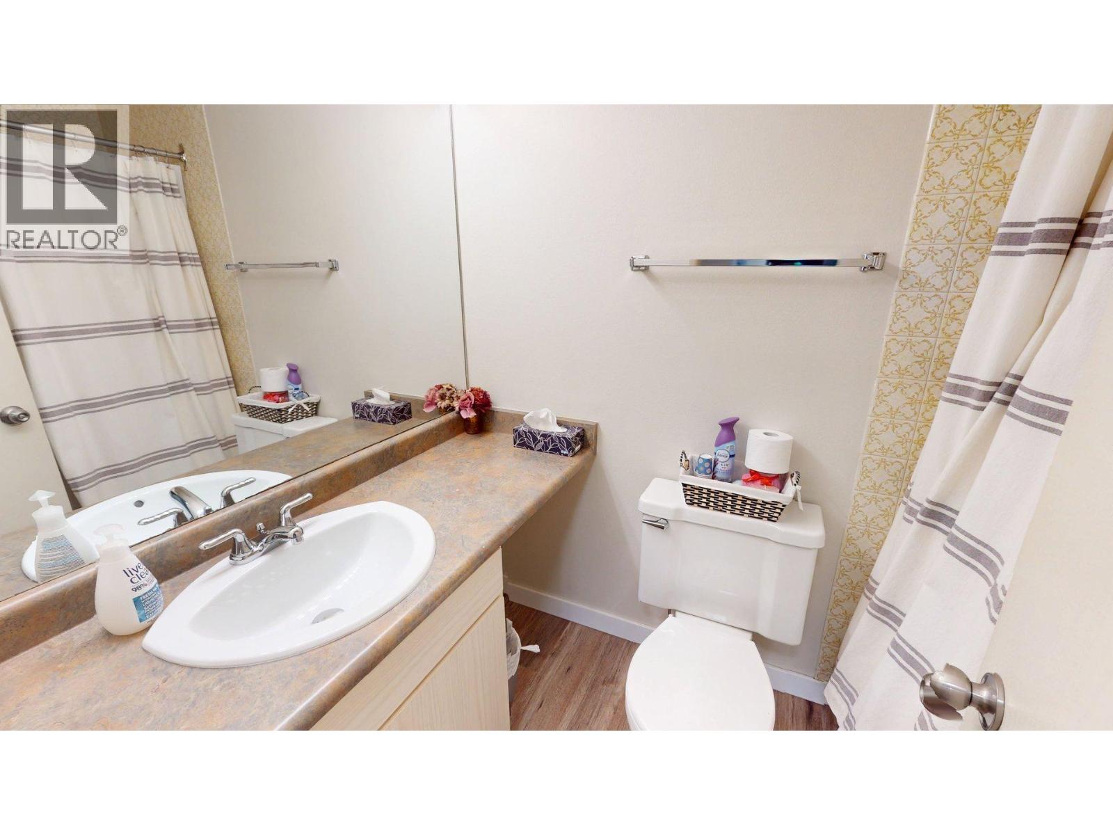 1802 Alpine Drive Unit# 302b, Elkford, British Columbia  V0B 1H0 - Photo 17 - 10371369