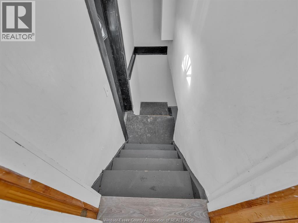 1453 Marentette, Windsor, Ontario N8X 4E2 - Photo 16 - 25031877