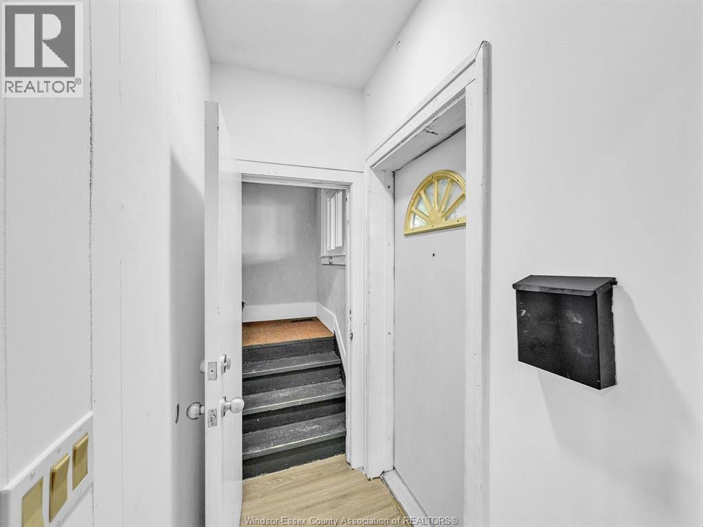 1453 Marentette, Windsor, Ontario N8X 4E2 - Photo 5 - 25031877
