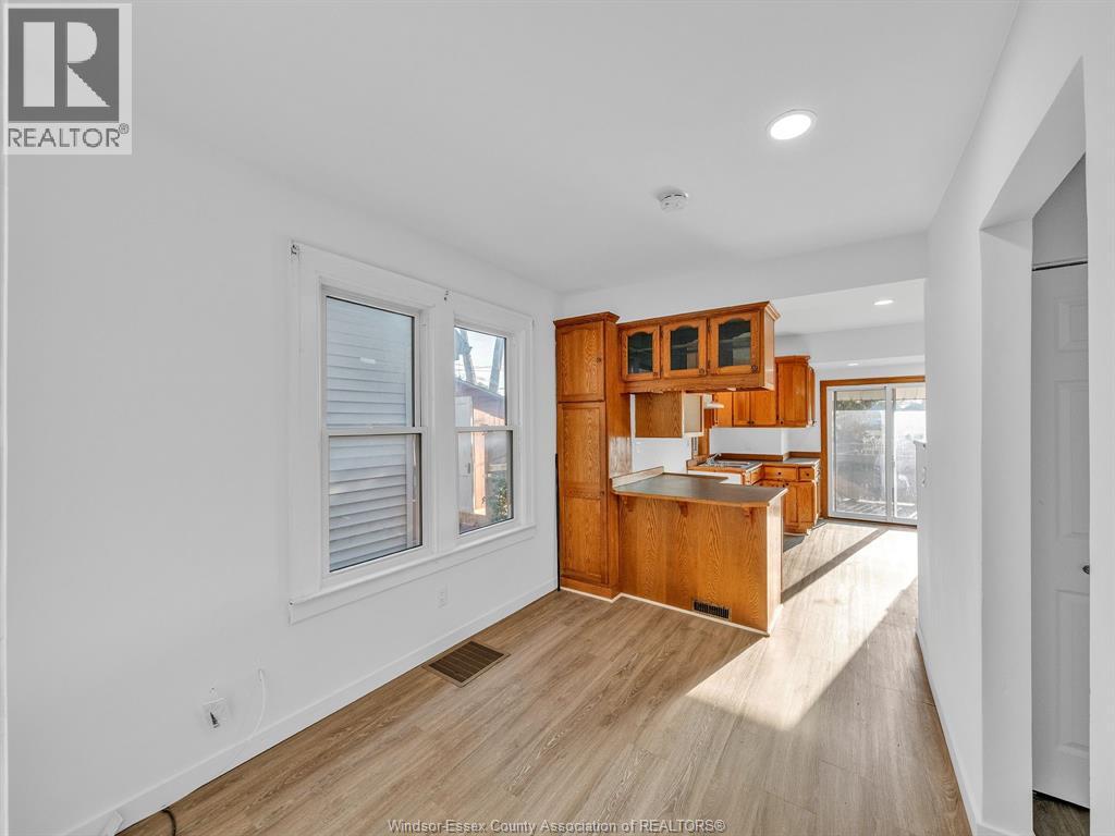 1453 Marentette, Windsor, Ontario N8X 4E2 - Photo 7 - 25031877