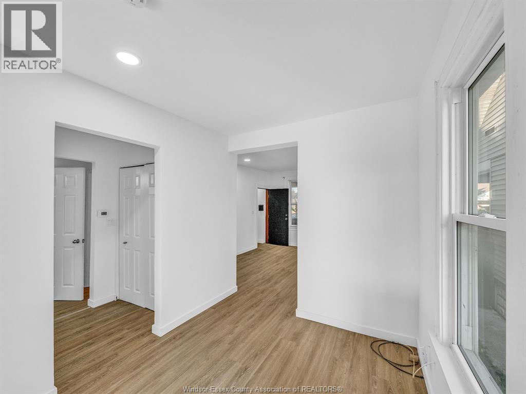 1453 Marentette, Windsor, Ontario N8X 4E2 - Photo 8 - 25031877