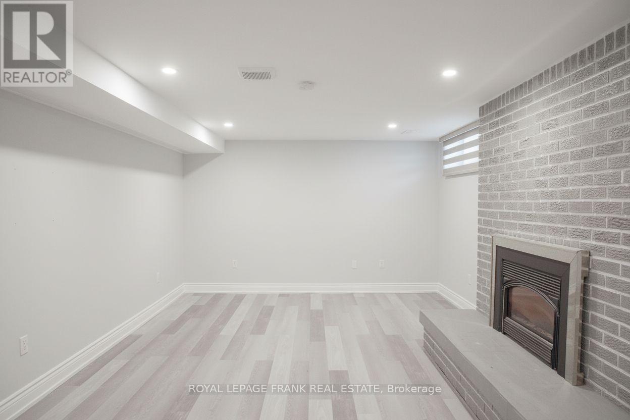 1 Crescent Court, Kawartha Lakes, Ontario  K9V 3Y8 - Photo 3 - X12643588