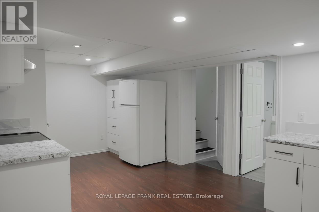 1 Crescent Court, Kawartha Lakes, Ontario  K9V 3Y8 - Photo 4 - X12643588