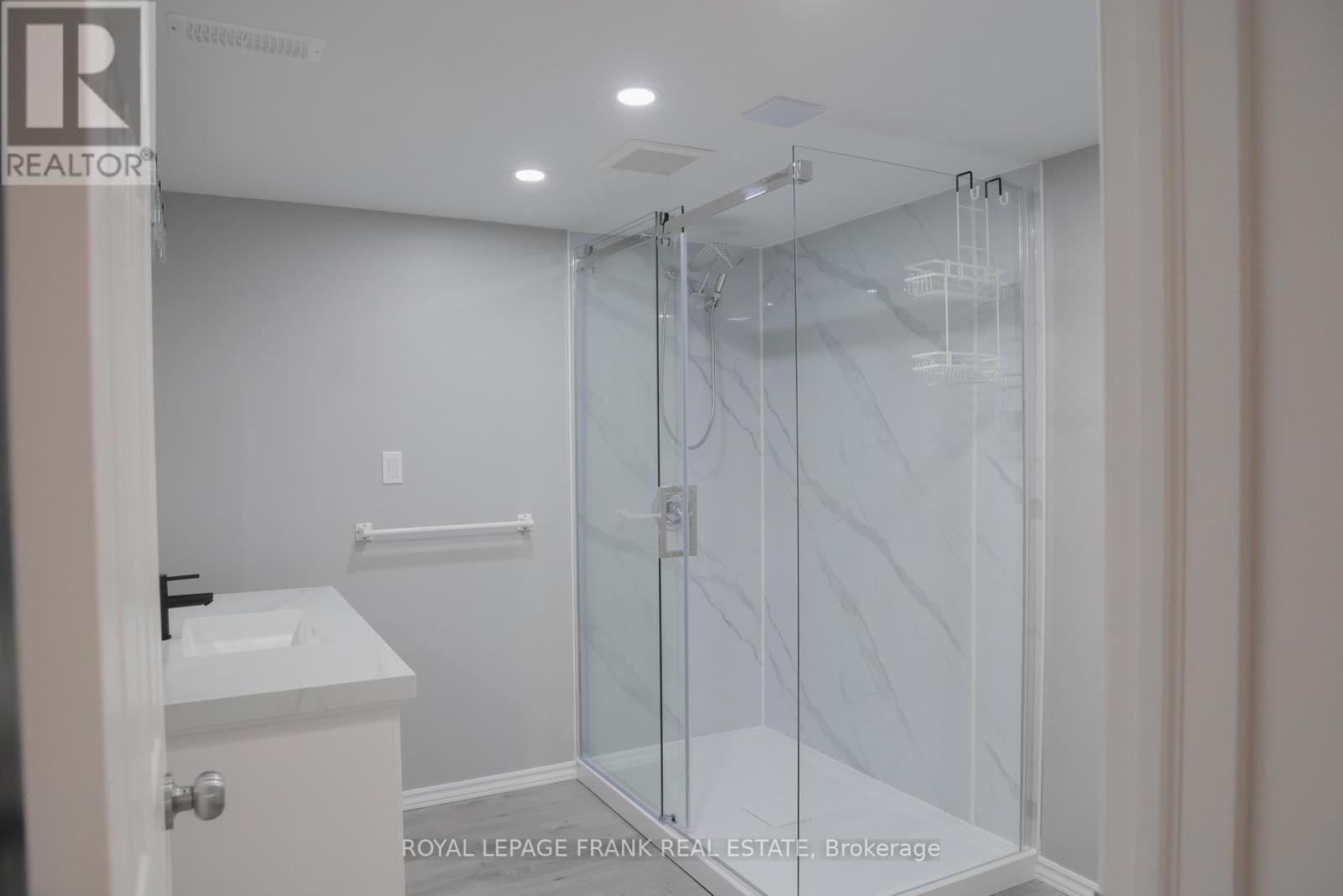 1 Crescent Court, Kawartha Lakes, Ontario  K9V 3Y8 - Photo 15 - X12643588