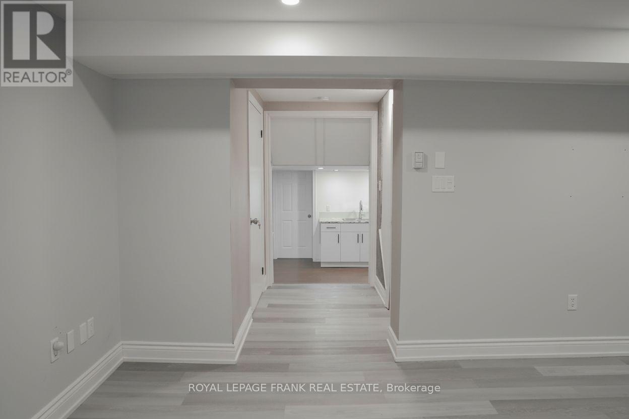 1 Crescent Court, Kawartha Lakes, Ontario  K9V 3Y8 - Photo 7 - X12643588