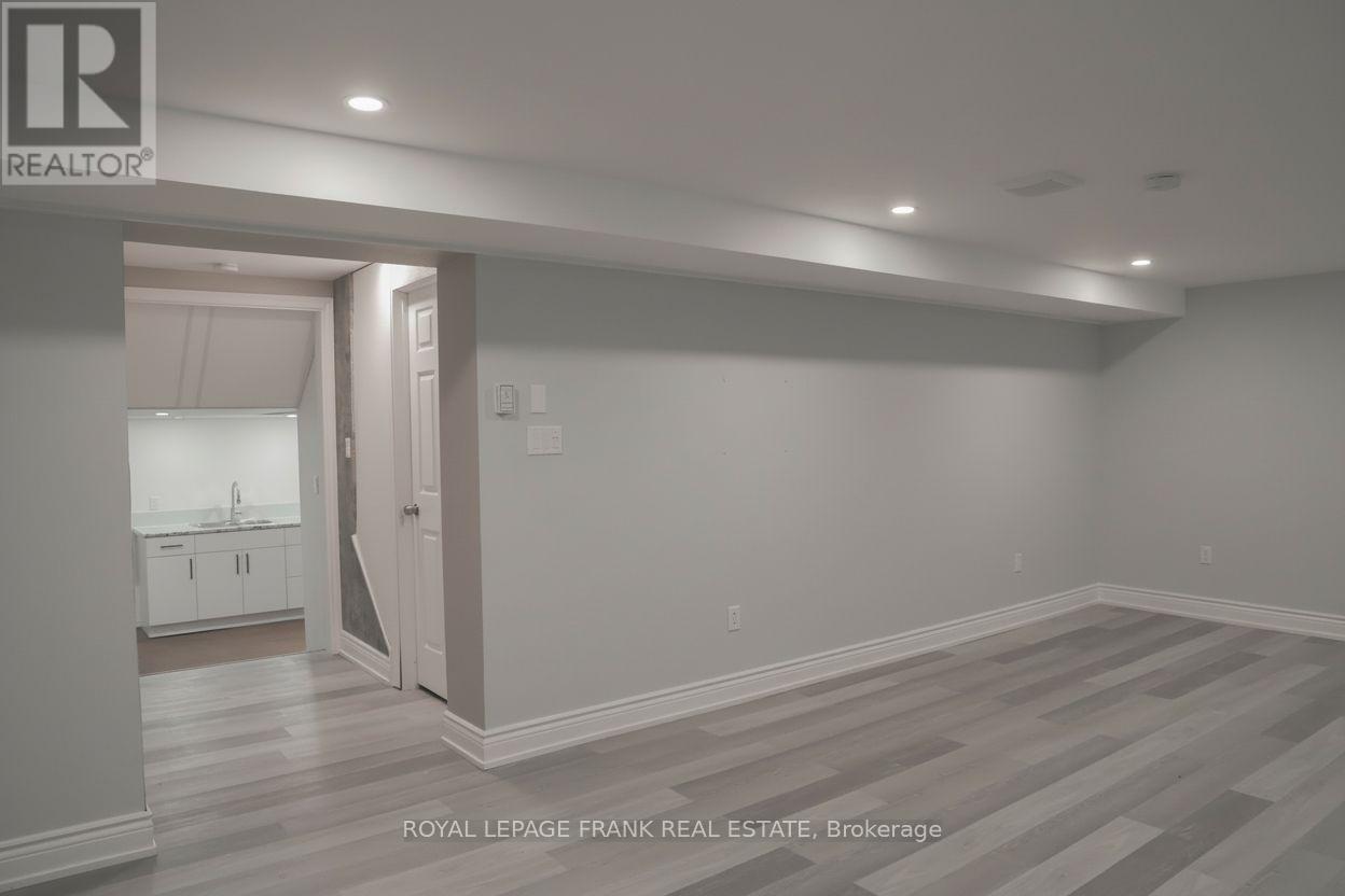 1 Crescent Court, Kawartha Lakes, Ontario  K9V 3Y8 - Photo 9 - X12643588