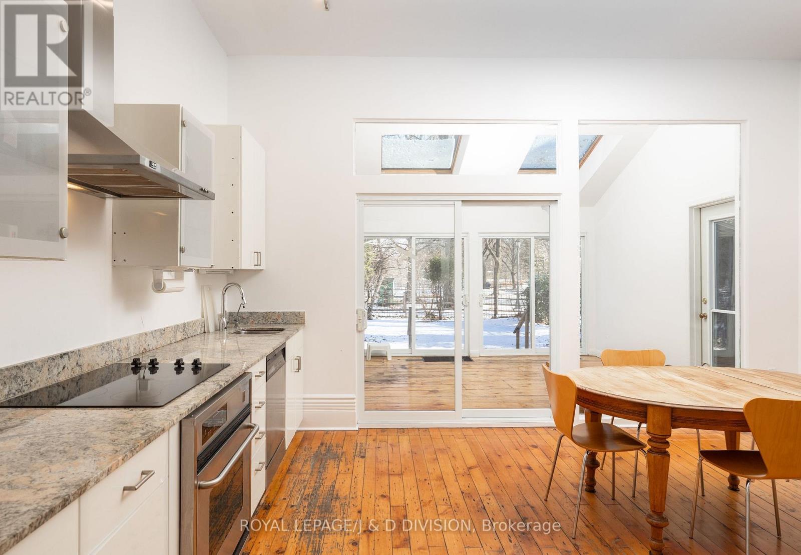 187 Crawford Street, Toronto, Ontario  M6J 2V5 - Photo 16 - C12643722