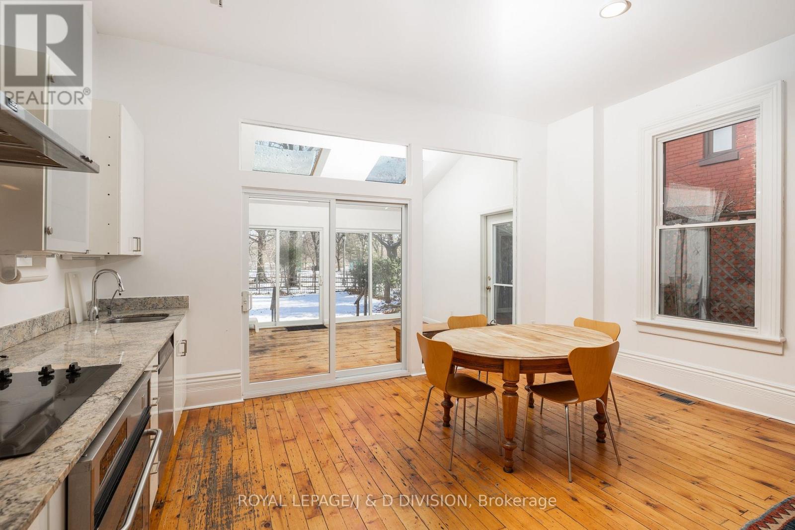 187 Crawford Street, Toronto, Ontario  M6J 2V5 - Photo 17 - C12643722