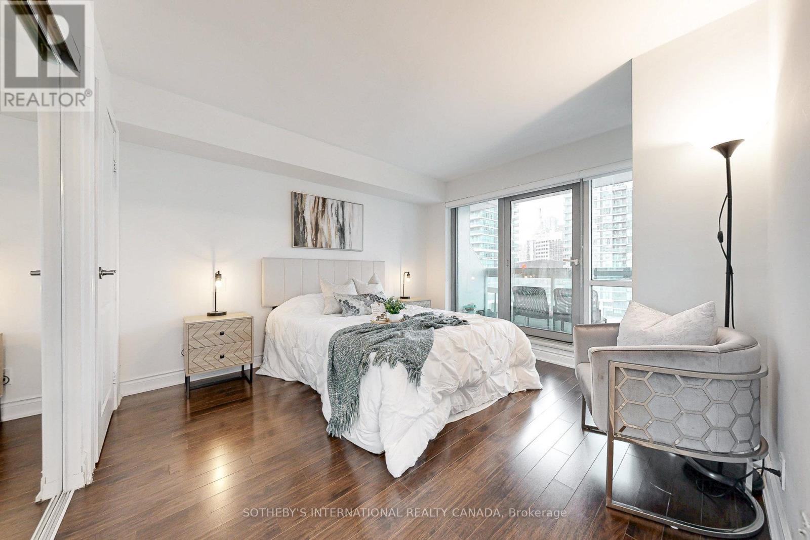 712 - 10 Queens Quay W, Toronto, Ontario  M5J 2R9 - Photo 24 - C12643724