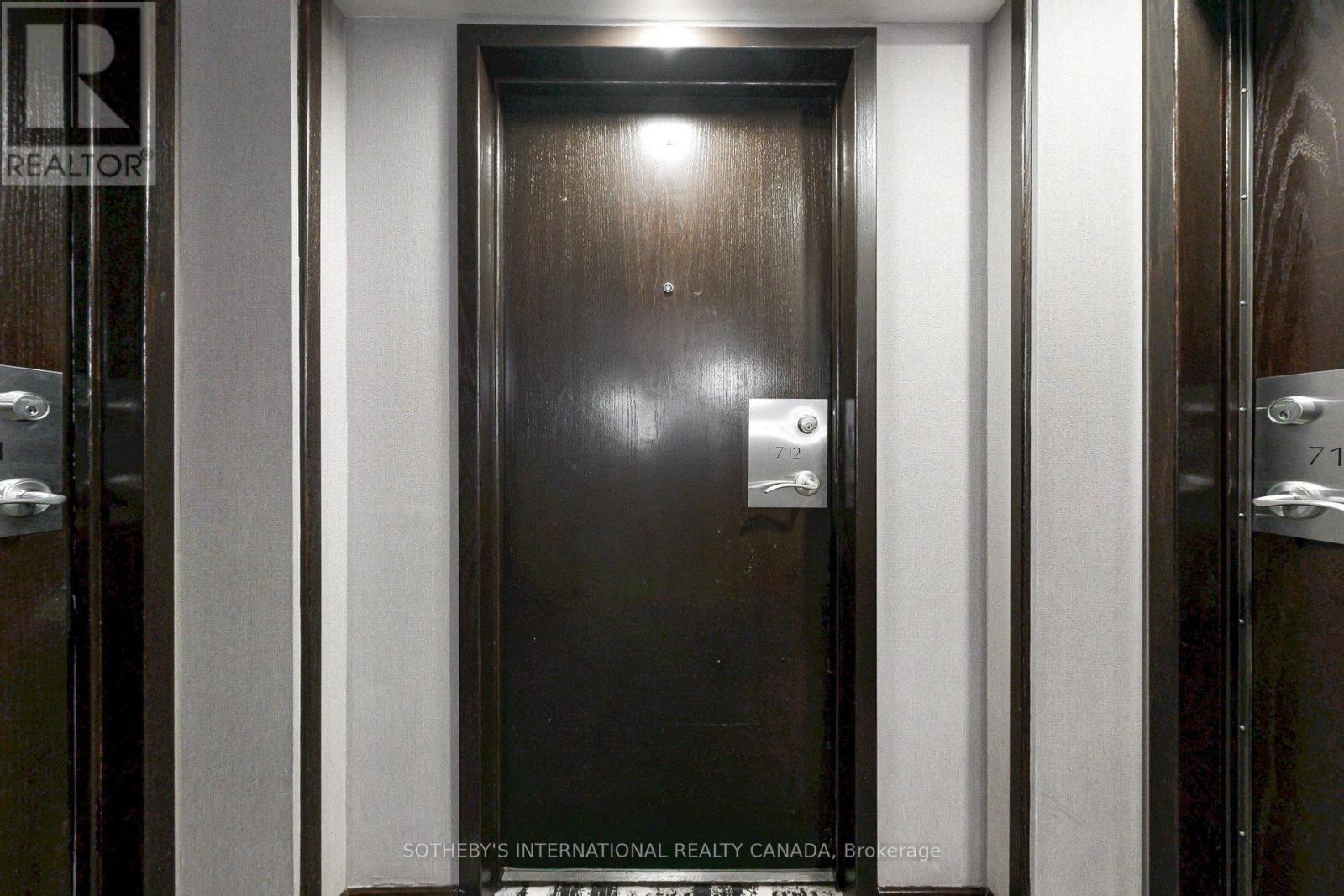 712 - 10 Queens Quay W, Toronto, Ontario  M5J 2R9 - Photo 5 - C12643724