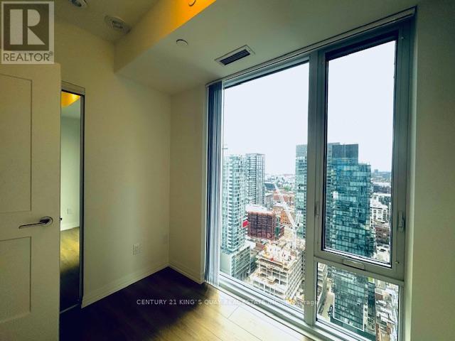 3512 - 8 Widmer Street, Toronto, Ontario  M5V 0W6 - Photo 11 - C12643740