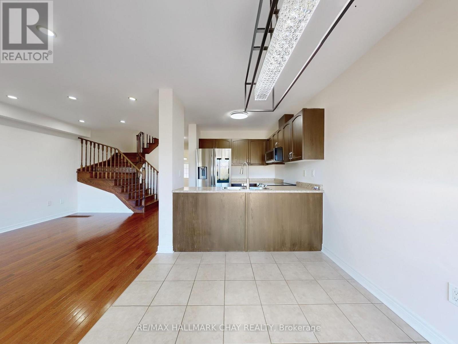 1192 Mary-Lou Street, Innisfil, Ontario  L9S 5A4 - Photo 10 - N12643746