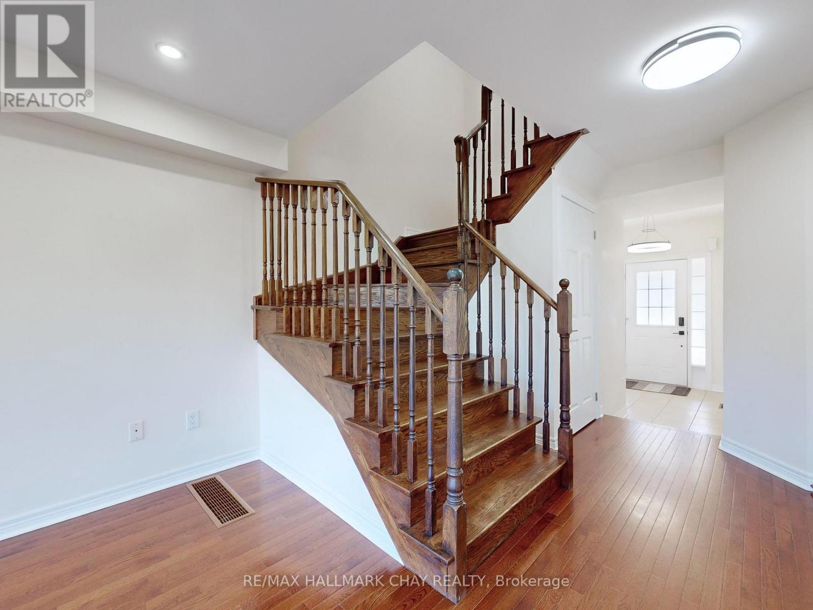 1192 Mary-Lou Street, Innisfil, Ontario  L9S 5A4 - Photo 13 - N12643746