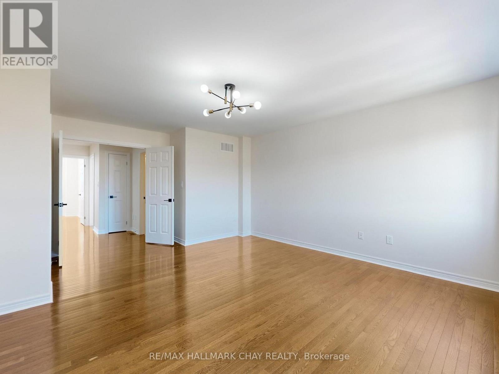 1192 Mary-Lou Street, Innisfil, Ontario  L9S 5A4 - Photo 19 - N12643746