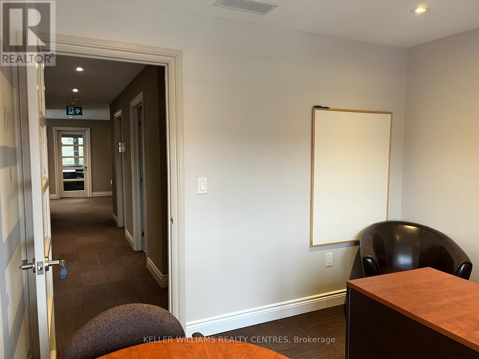 2b - 117 Wellington Street E, Aurora, Ontario  L4G 1H9 - Photo 2 - N12643762