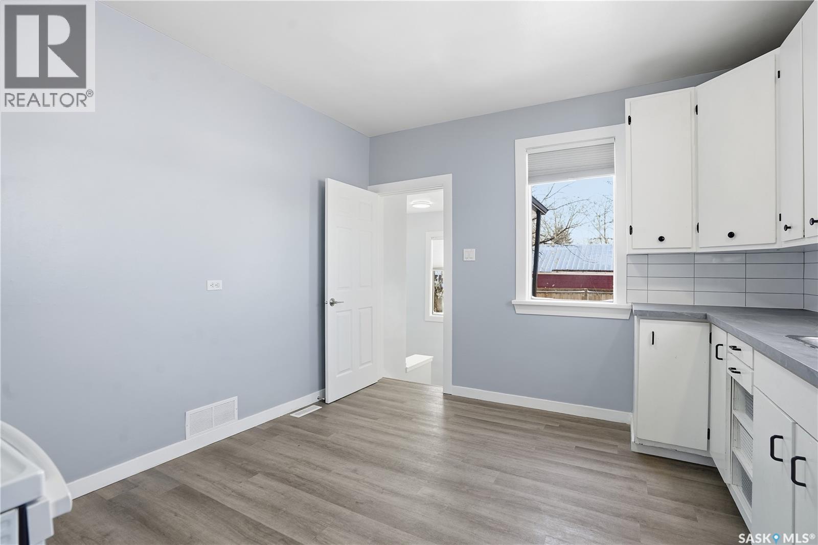 1300 Athol Street, Regina, Saskatchewan  S4T 3C5 - Photo 6 - SK025803