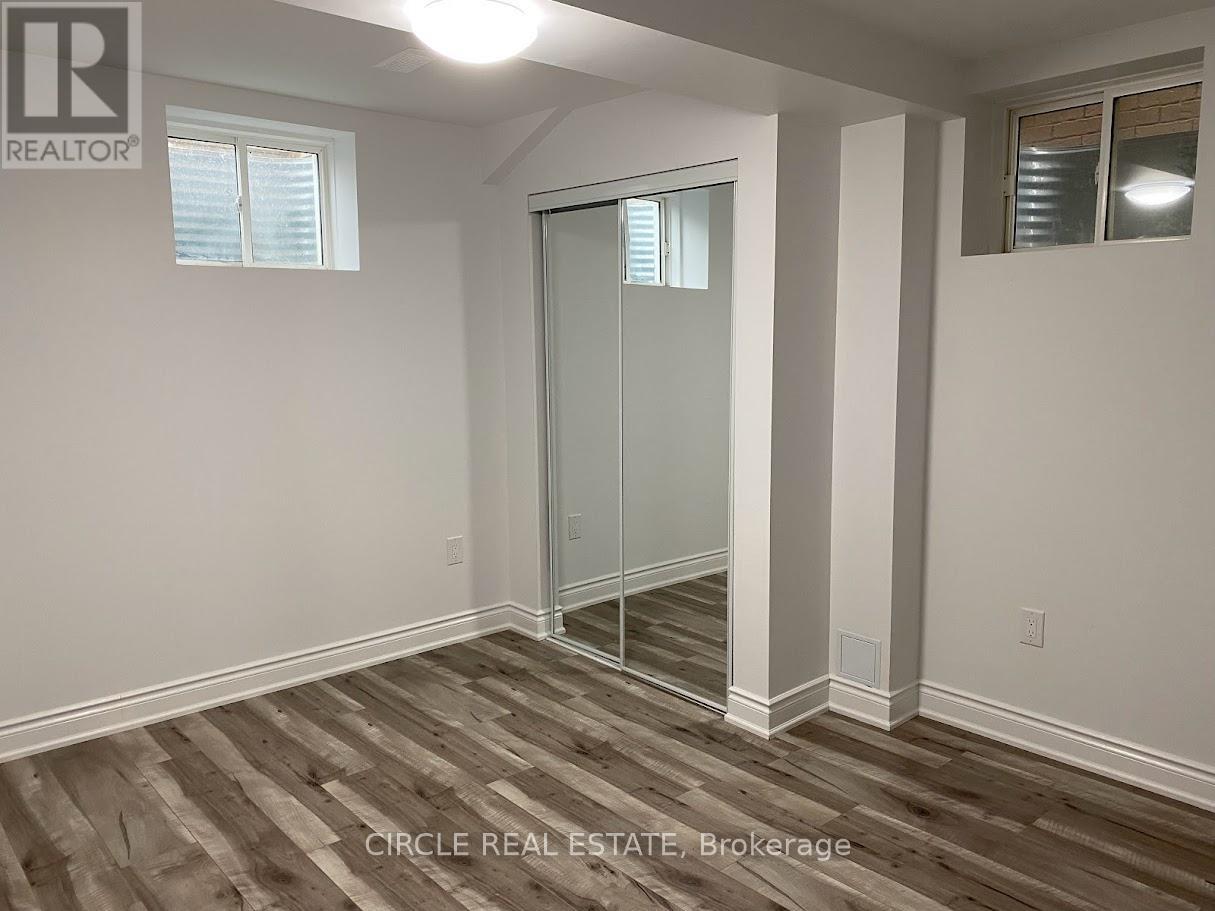 1368 Connaught Terrace, Milton, Ontario  L9E 0B8 - Photo 6 - W12643754