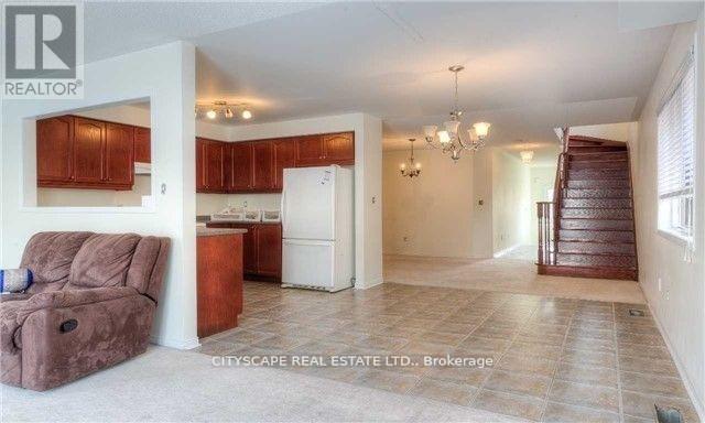 Upper - 5227 Tresca Trail, Mississauga, Ontario  L5M 0C9 - Photo 3 - W12643756