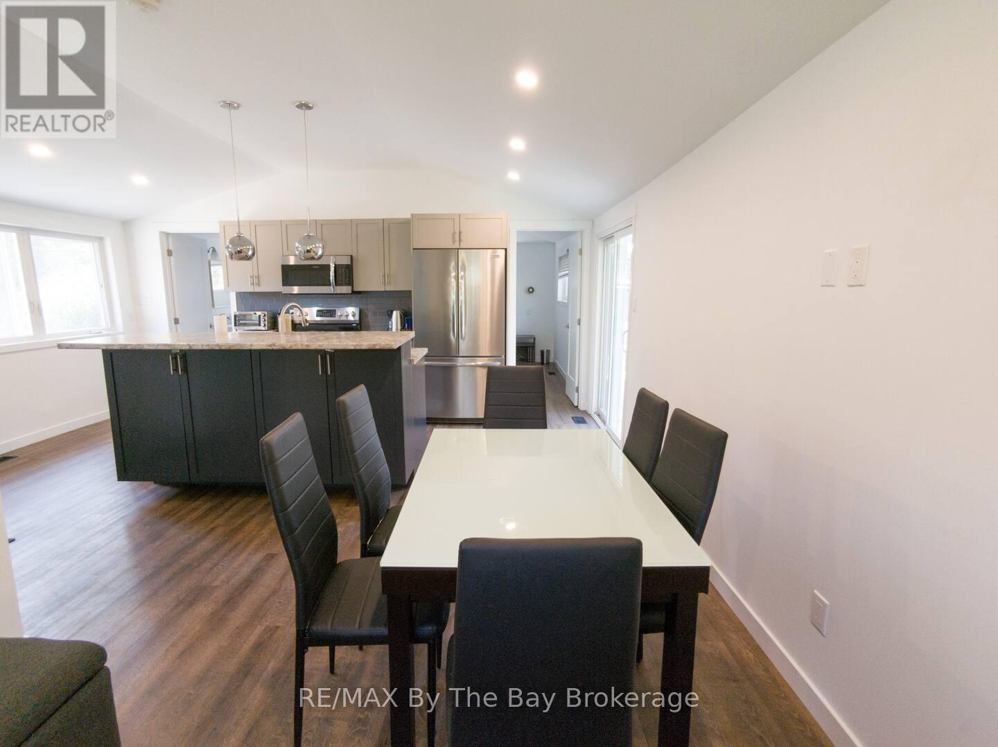 127 Glenlake Boulevard, Collingwood, Ontario  L9Y 0X2 - Photo 5 - S12643802