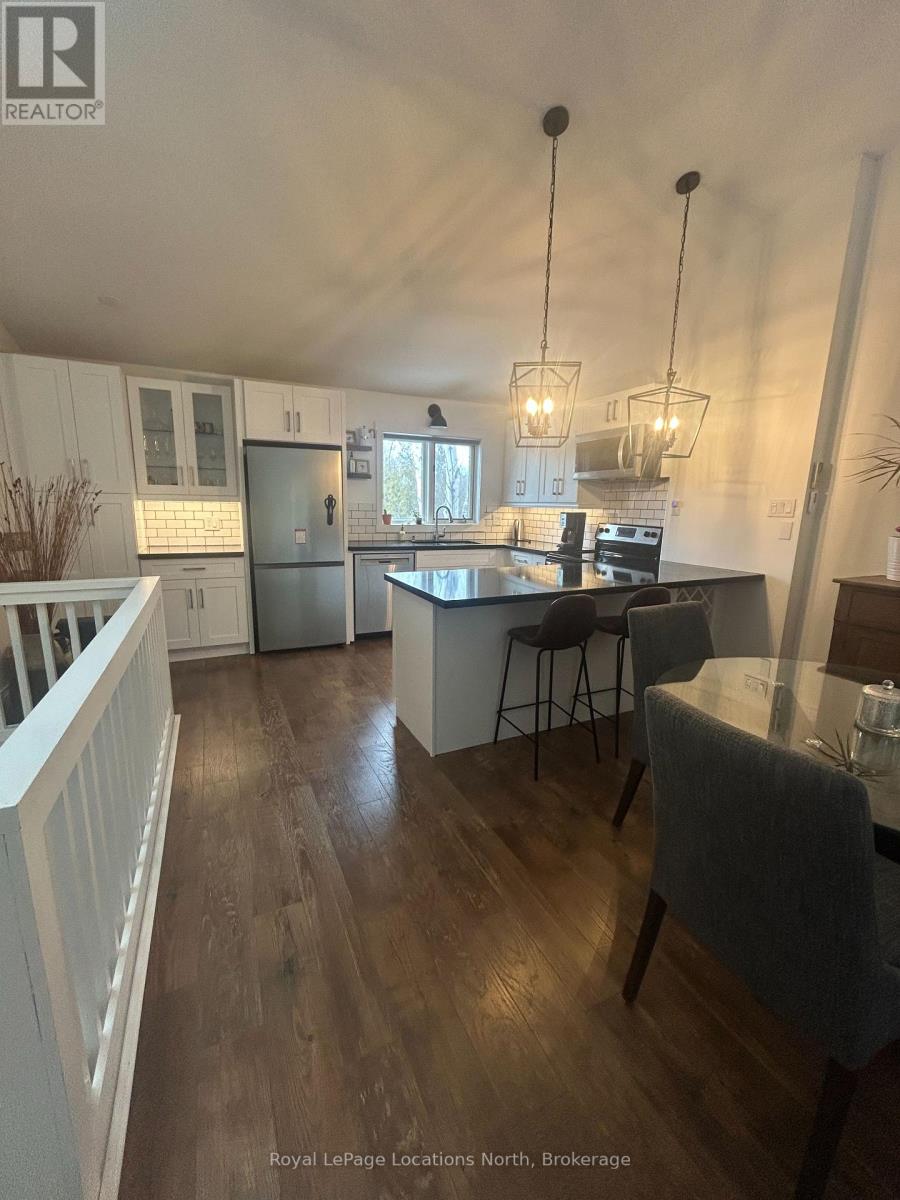 1 - 561 Oxbow Crescent, Collingwood, Ontario  L9Y 5B4 - Photo 2 - S12643814