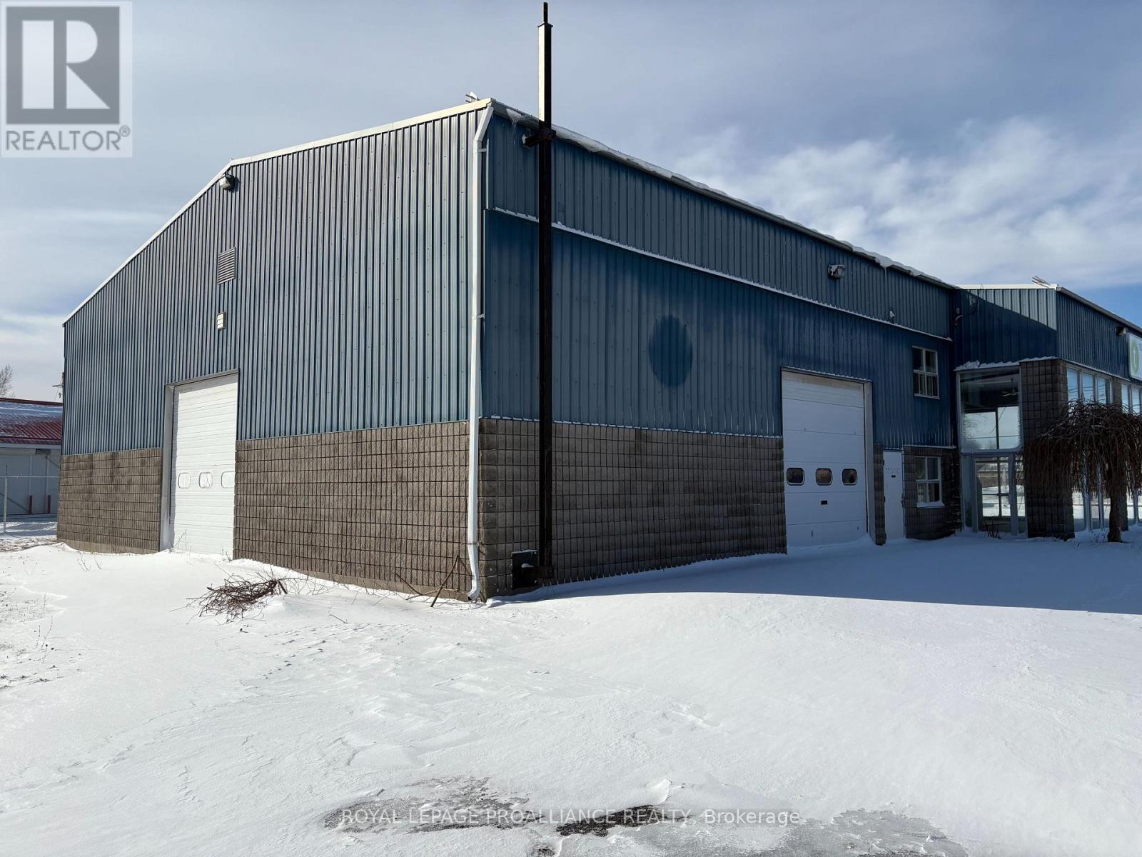 9 Mcfarland Drive, Prince Edward County, Ontario  K0K 2T0 - Photo 2 - X12643798