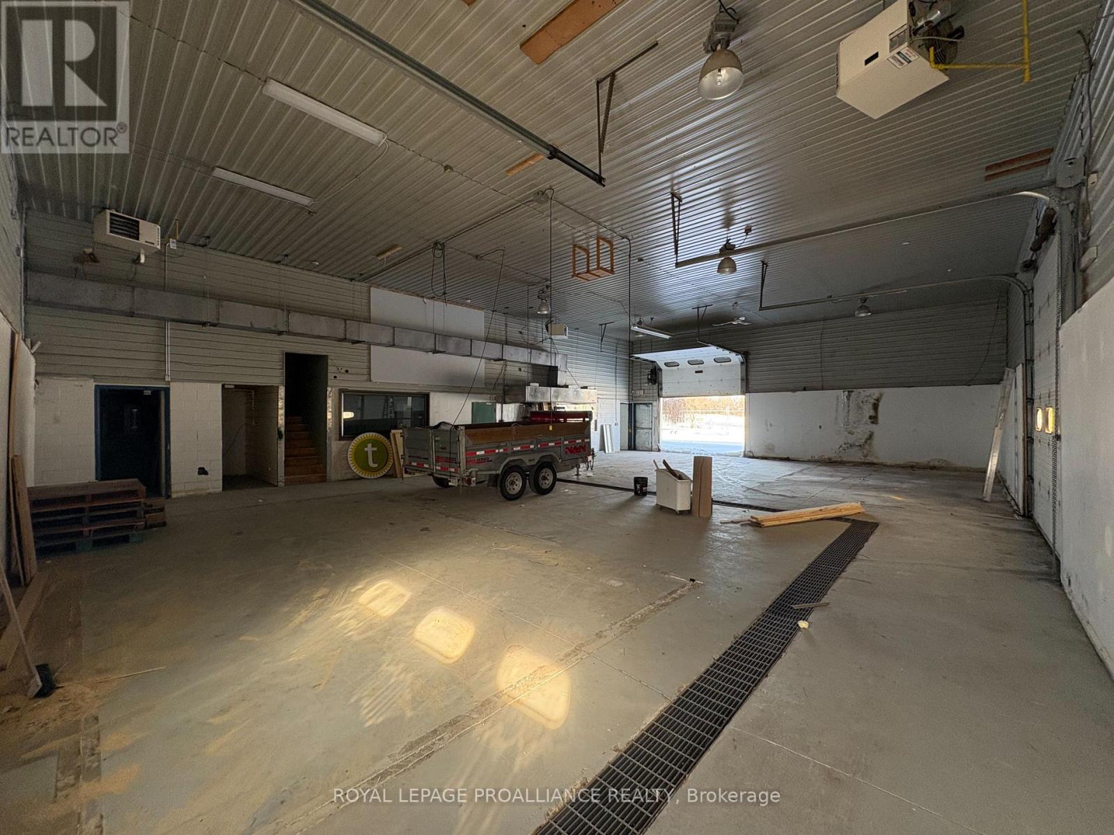 9 Mcfarland Drive, Prince Edward County, Ontario  K0K 2T0 - Photo 5 - X12643798