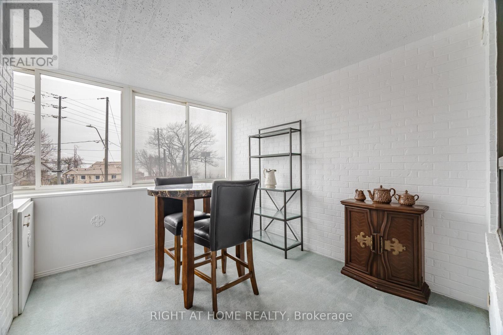 201 - 166 Mountain Park Avenue, Hamilton, Ontario  L8V 1A1 - Photo 14 - X12643726