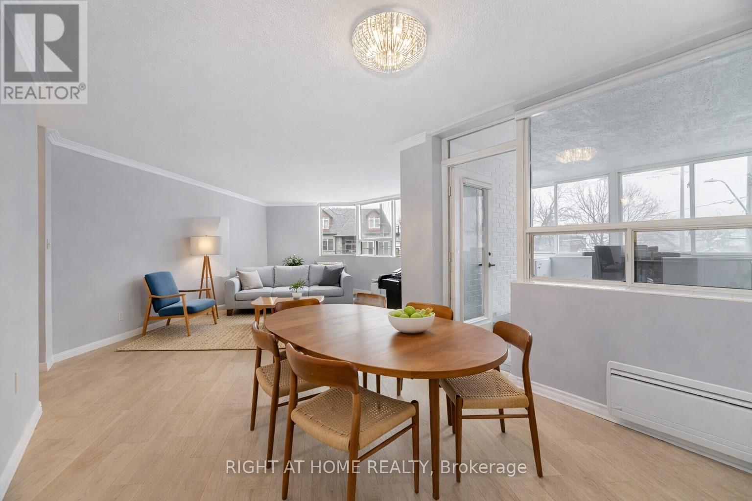 201 - 166 Mountain Park Avenue, Hamilton, Ontario  L8V 1A1 - Photo 8 - X12643726