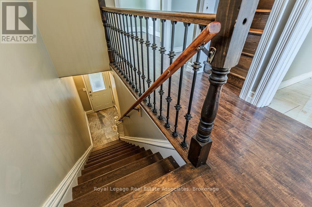 Upper - 19 Sanford Avenue S, Hamilton, Ontario  L8M 2G4 - Photo 4 - X12643748