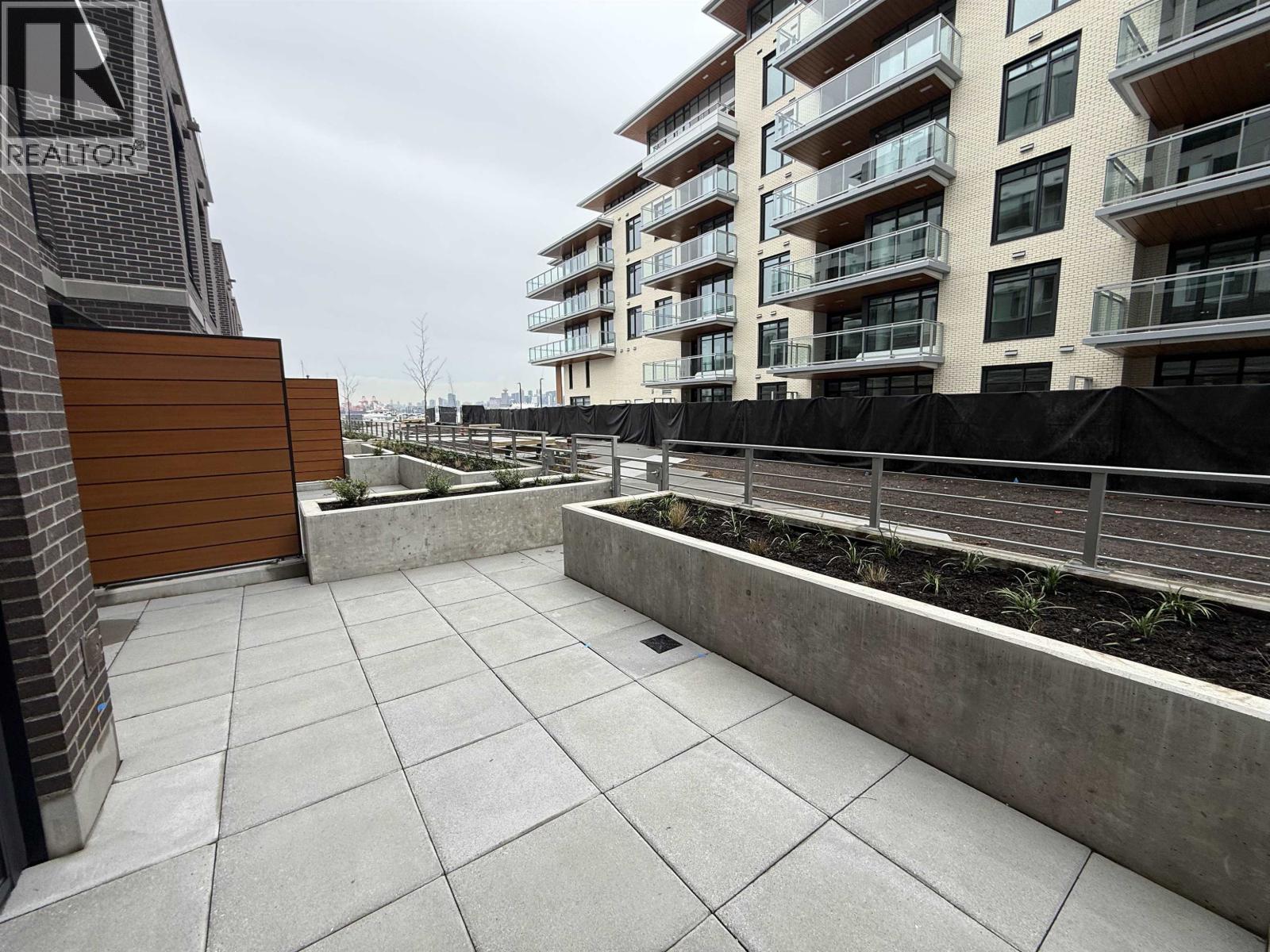 117 755 Harbourside Drive, North Vancouver, British Columbia  V7P 0G1 - Photo 2 - R3074246