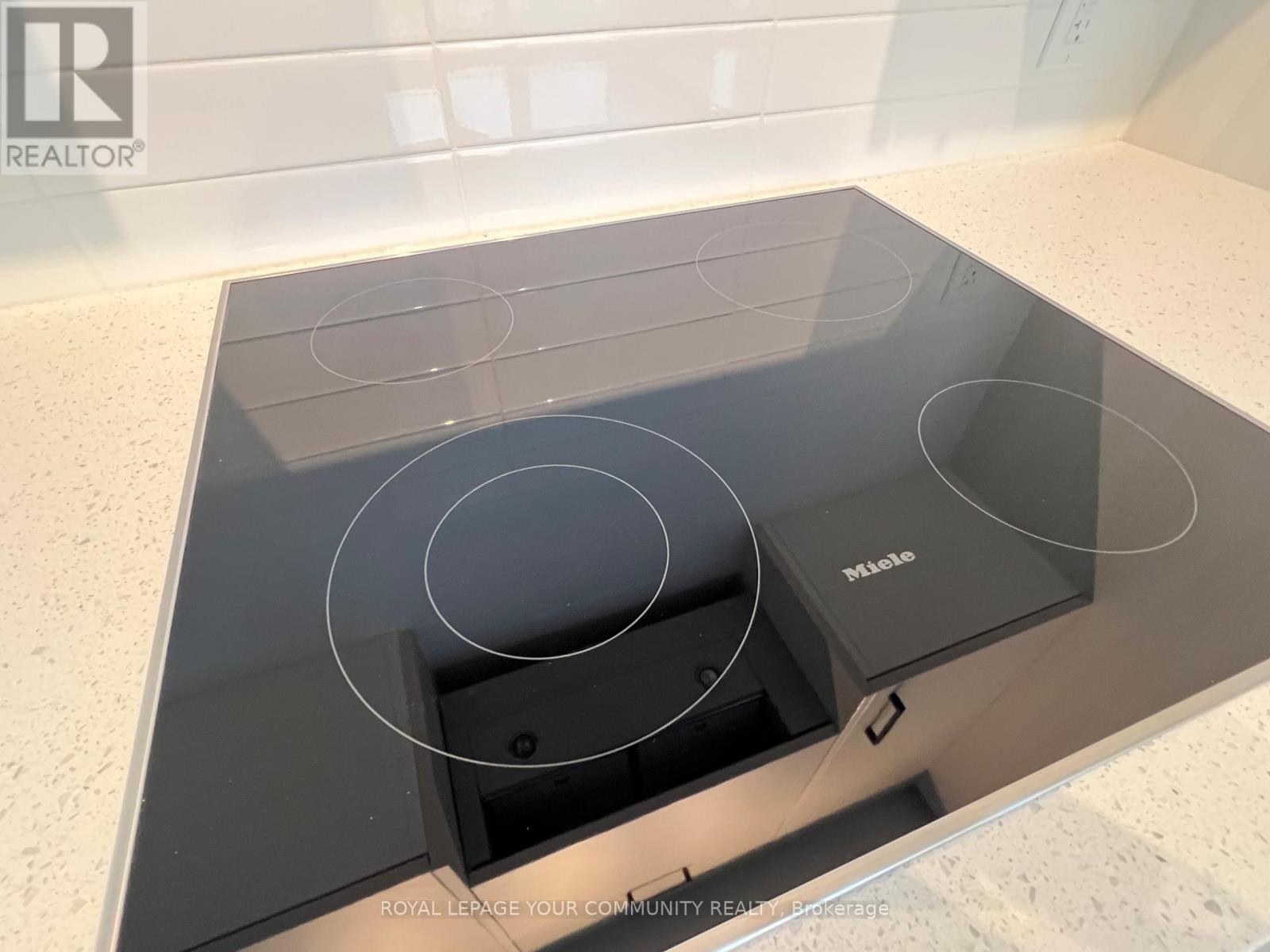 2020 - 1 Quarrington Lane, Toronto, Ontario  M3C 0S4 - Photo 17 - C12642510